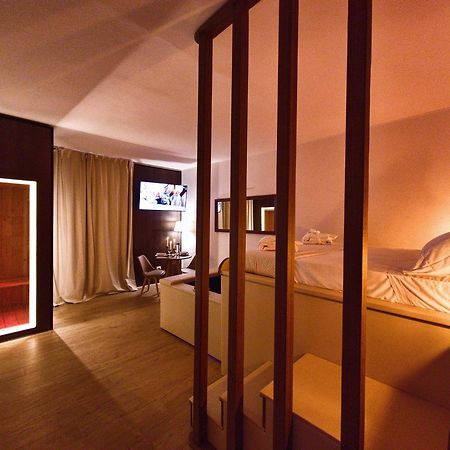 Alma Suites - Il Nido D'Amore Livorno Exteriör bild