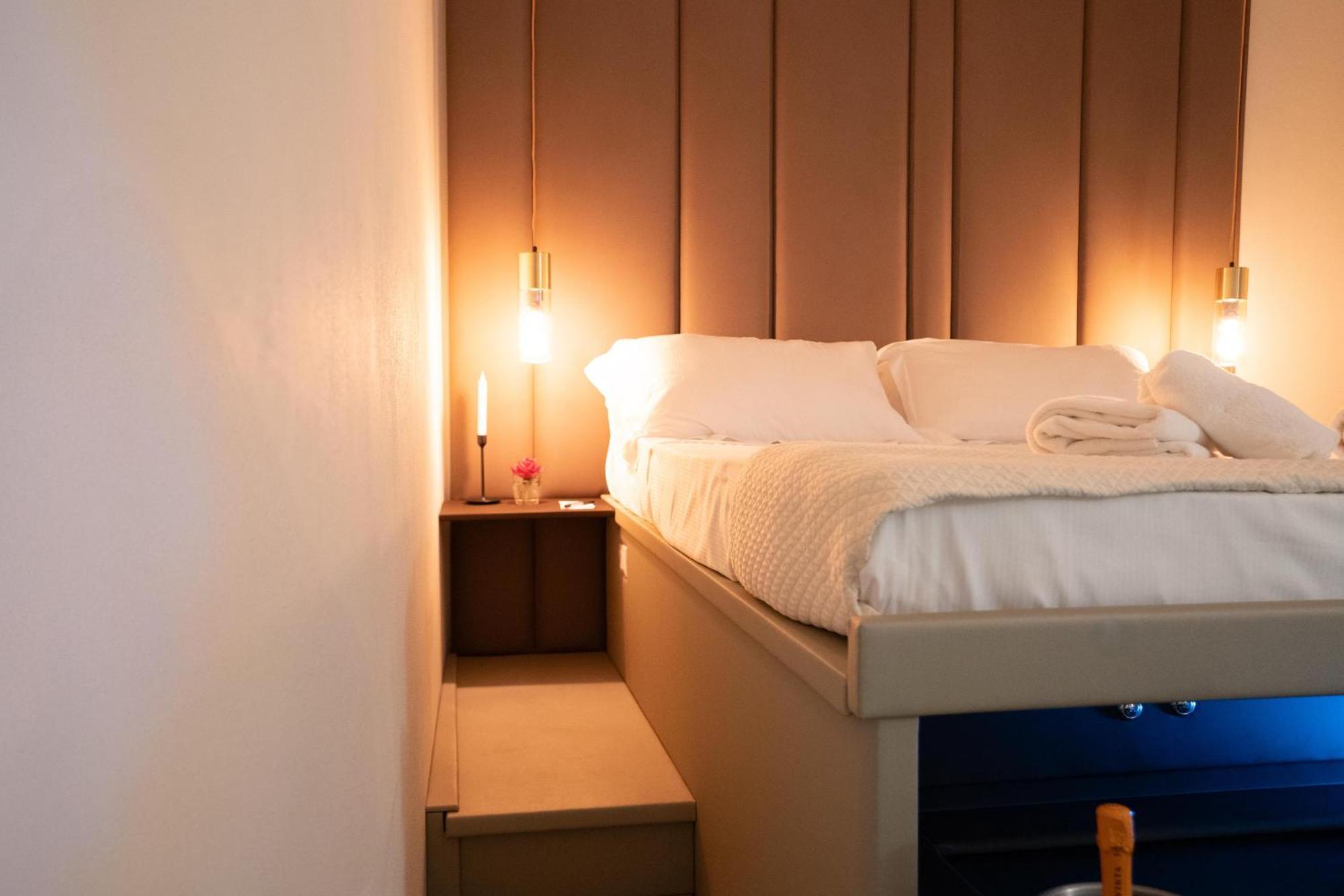 Alma Suites - Il Nido D'Amore Livorno Exteriör bild