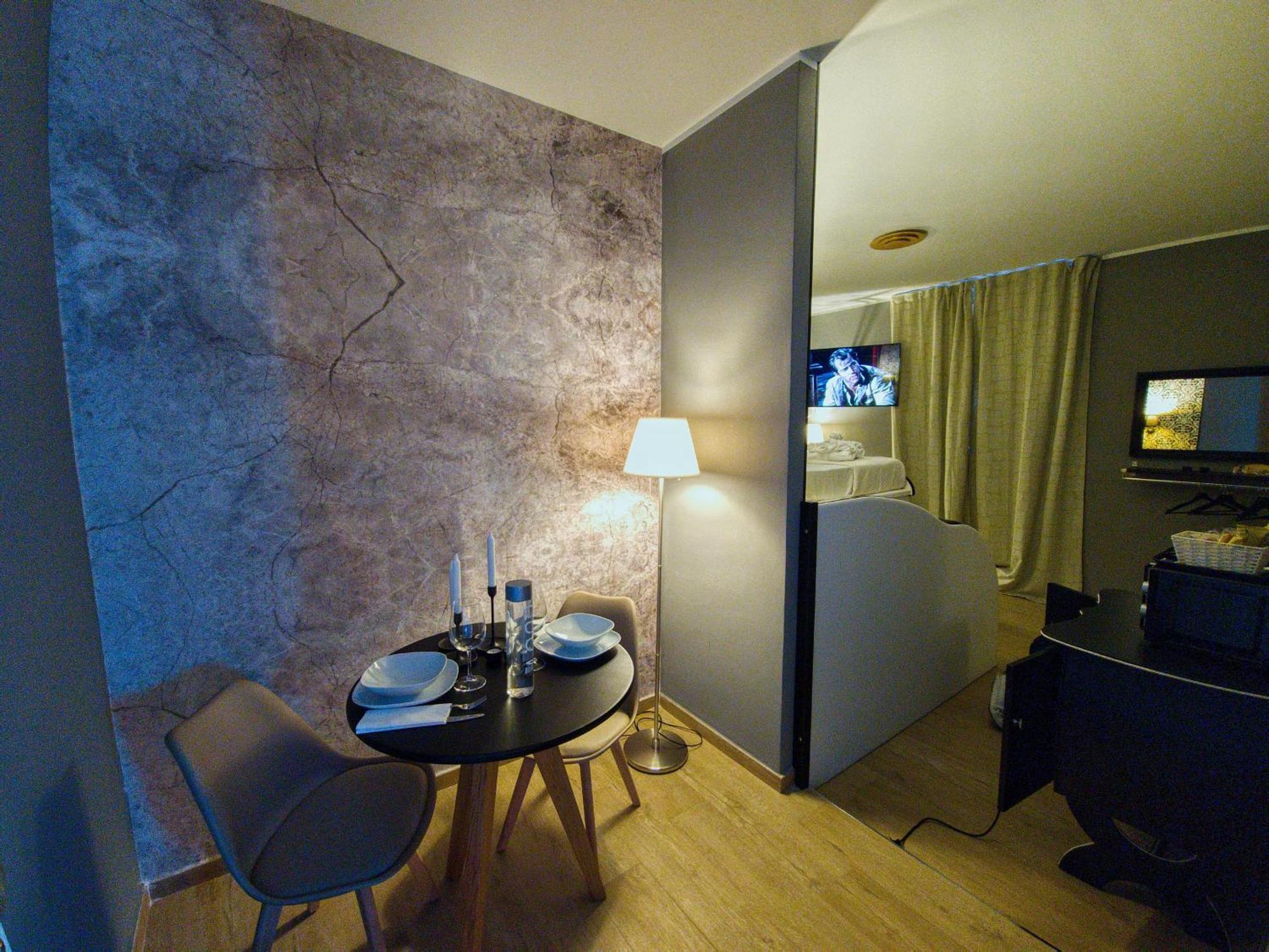 Alma Suites - Il Nido D'Amore Livorno Exteriör bild